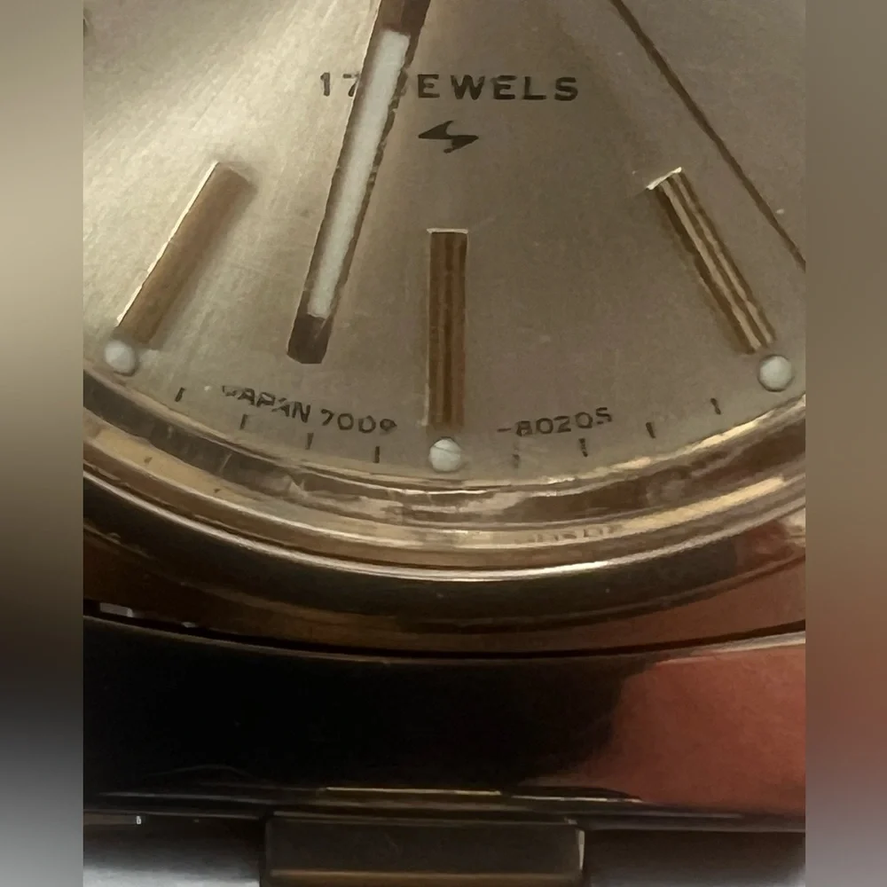 Seiko Automatic 17 Jewels Rare Vintage Men's Watch Gold-Dial Two-Tone Bracelet
